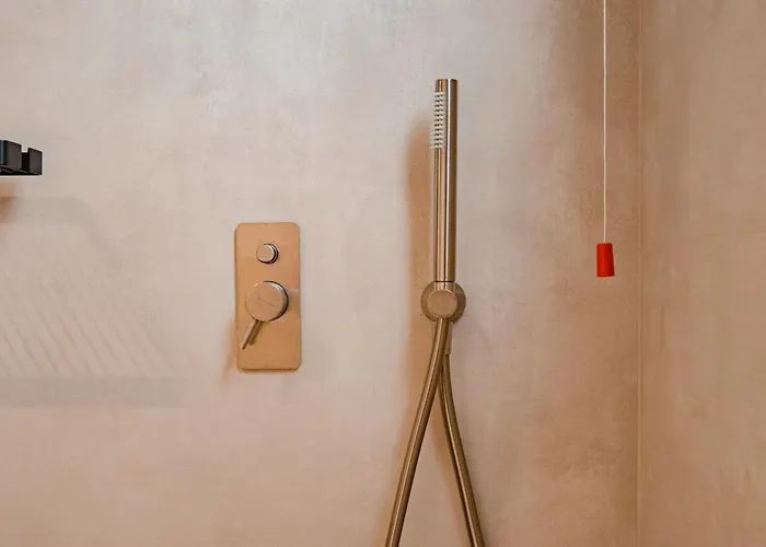 Riviera Blu- Seaside فندق Radhimë